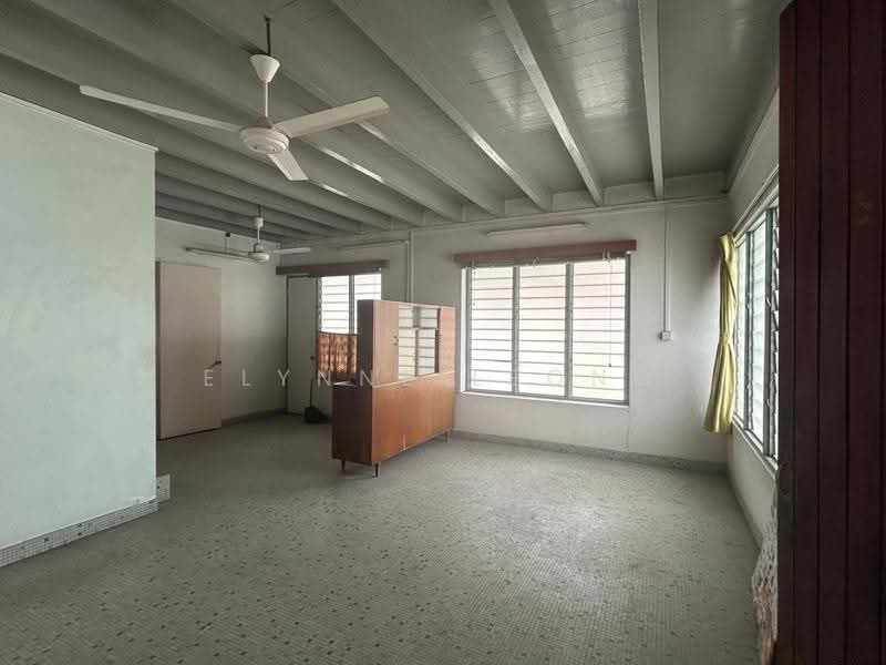 Rumah Teres untuk Dijual di Taman Green Lane (Jelutong) - Elynne Leong - Living Room - PropertyGuru.com.my