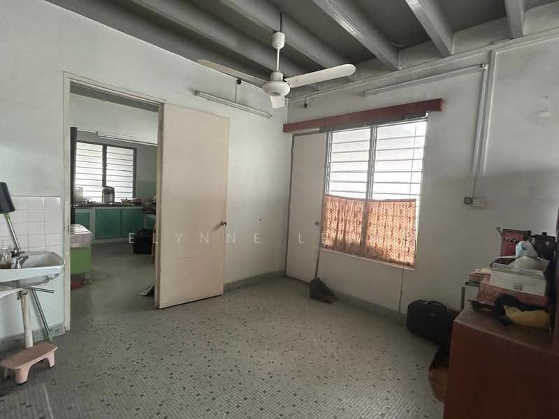 Rumah Teres untuk Dijual di Taman Green Lane (Jelutong) - Elynne Leong - Kitchen - PropertyGuru.com.my