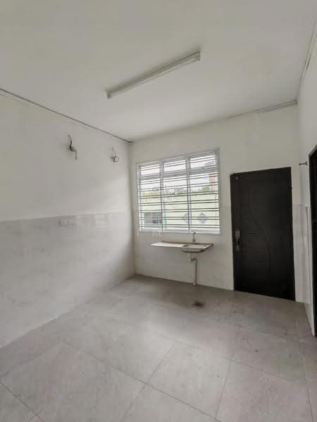 2-storey Terraced House for Rent in Kota Masai (Pasir Gudang) - Kim . - Kitchen - PropertyGuru.com.my