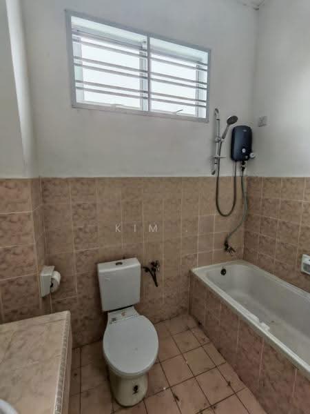 2-storey Terraced House for Rent in Kota Masai (Pasir Gudang) - Kim . - Bathroom - PropertyGuru.com.my