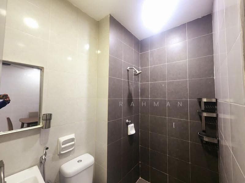 Rumah Berkembar untuk Disewa di Bandar Saujana Putra (Tanjong Duabelas) - Shima Rahman - Bathroom - PropertyGuru.com.my
