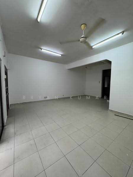 Rumah Teres 2-Tingkat untuk Dijual di Bandar Puteri Klang (Klang) - Bryan Kumar - Living Room - PropertyGuru.com.my