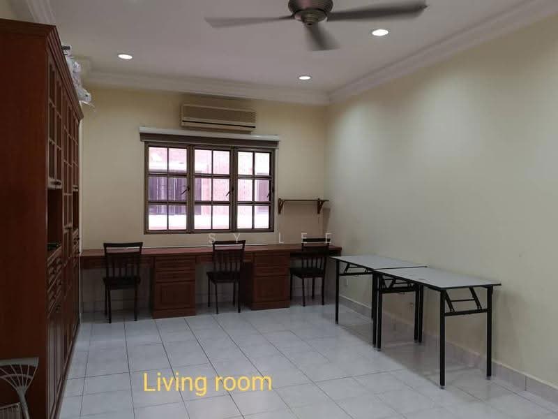 Kondominium untuk Disewa di Evergreen Park Scot Pine - SY Lee - Living Room - PropertyGuru.com.my