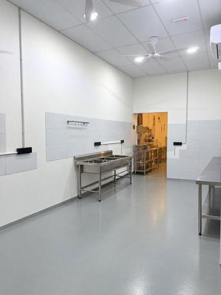 Kedai / Pejabat untuk Disewa di Kajang (Selangor) - Moon Yee - Kitchen - PropertyGuru.com.my