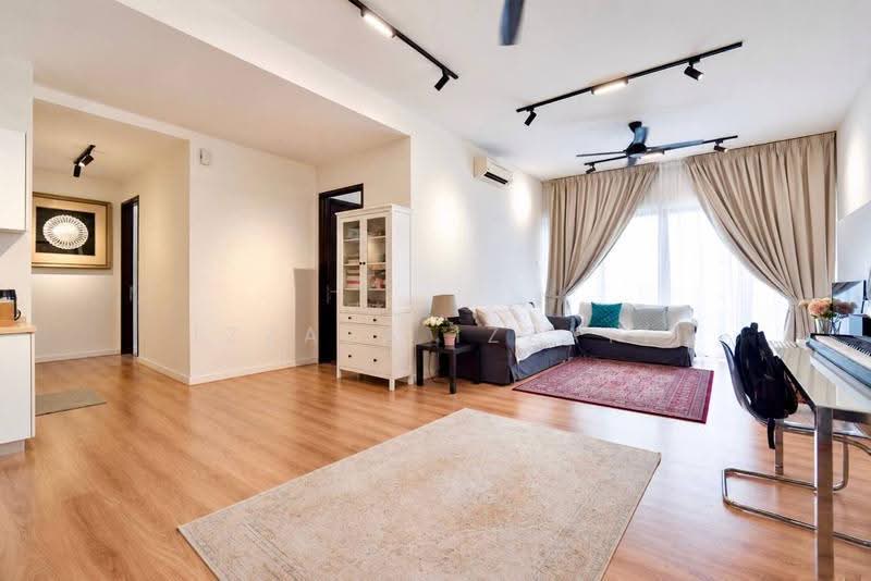 Kondominium untuk Dijual di 16 Quartz Sky Villa - Izzaza Izzati - Living Room - PropertyGuru.com.my
