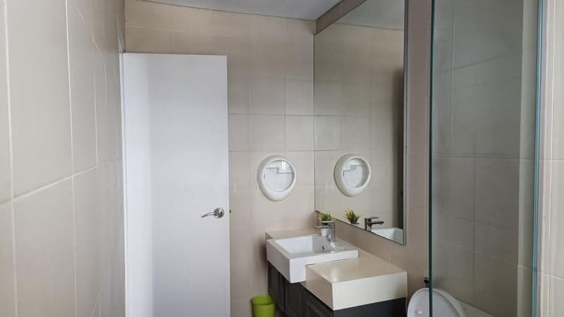 Kediaman Servis untuk Disewa di Hyde Tower - Kelly Hu - Bathroom - PropertyGuru.com.my