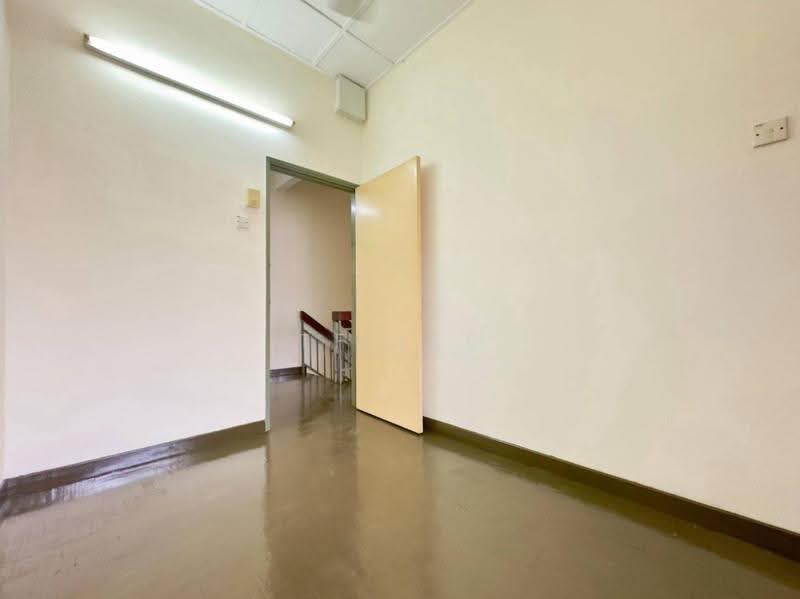 Rumah Teres 2-Tingkat untuk Disewa di Bandar Menjalara (Kuala Lumpur) - TF Lee - Entrance - PropertyGuru.com.my
