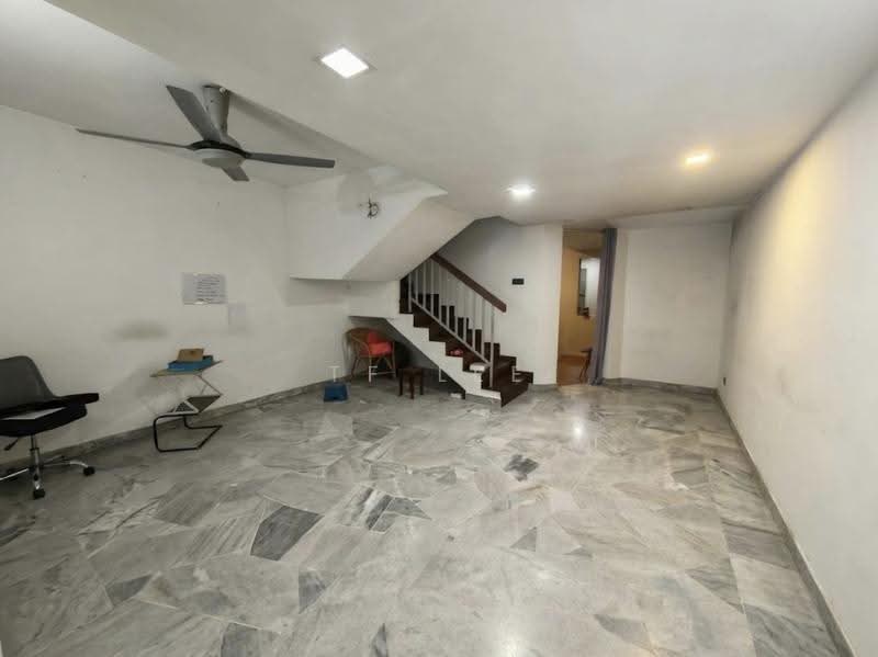 Rumah Teres 2-Tingkat untuk Disewa di Bandar Menjalara (Kuala Lumpur) - TF Lee - Living Room - PropertyGuru.com.my