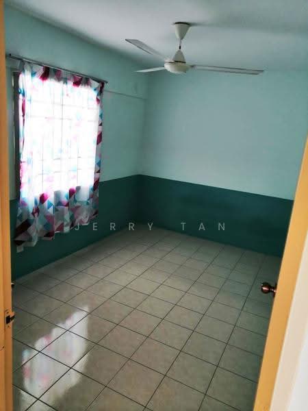 Rumah Flat untuk Disewa di Desa Putra - Jerry Tan - Interior - PropertyGuru.com.my