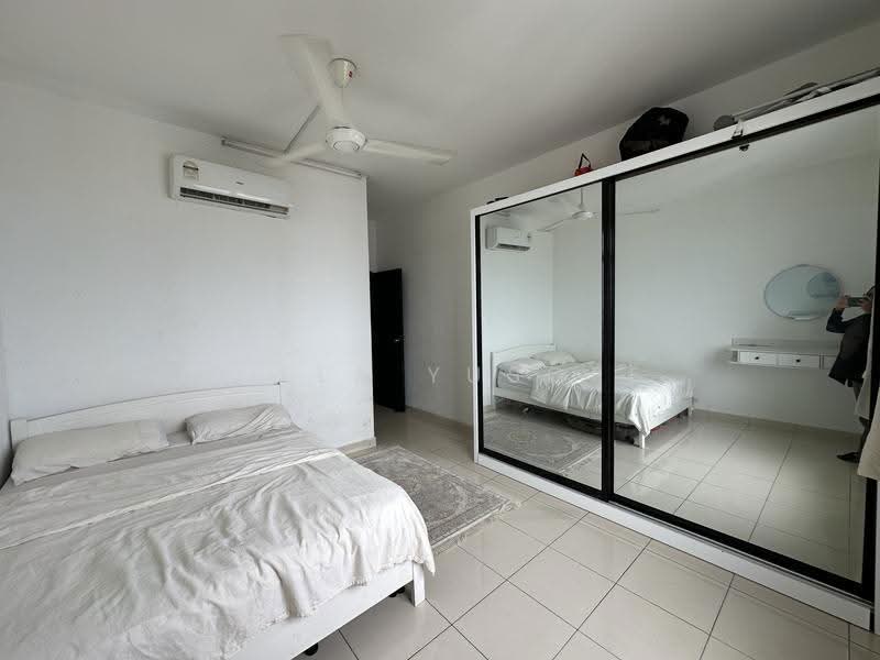 Condominium for Sale at Pearl Avenue - DILLA YUSOFF - Bedroom - PropertyGuru.com.my