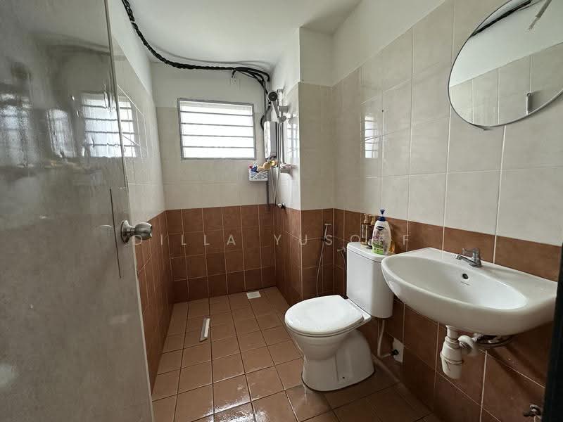 Condominium for Sale at Pearl Avenue - DILLA YUSOFF - Bathroom - PropertyGuru.com.my