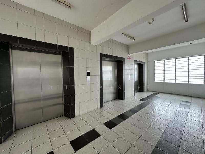 Condominium for Sale at Pearl Avenue - DILLA YUSOFF - Corridor - PropertyGuru.com.my