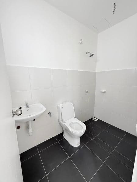 Rumah Teres untuk Dijual di Kota Masai (Pasir Gudang) - Shawn Chan - Bathroom - PropertyGuru.com.my