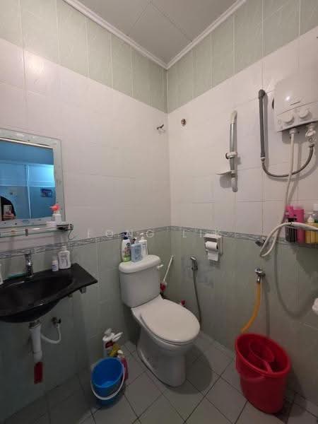 1-storey Terraced House for Sale in Taman Mutiara Rini (Skudai) - Fong Lik - Bathroom - PropertyGuru.com.my
