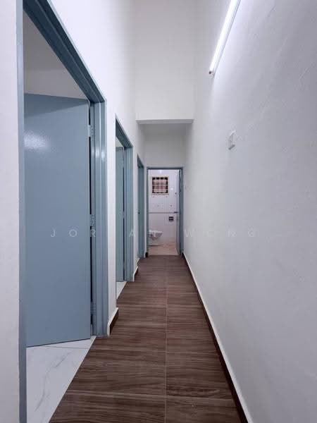 Rumah Teres 2-Tingkat untuk Dijual di Taman Tan Sri Yaacob (Johor Bahru) - Jordan Wong - Corridor - PropertyGuru.com.my