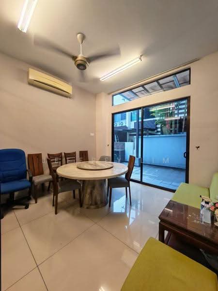 Link Bungalow for Sale in Taman Adda Heights (Tebrau) - Jeffrey Lim - Dining Room - PropertyGuru.com.my