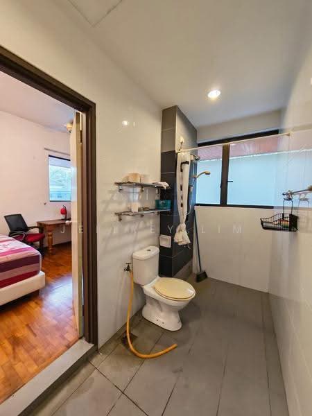Link Bungalow for Sale in Taman Adda Heights (Tebrau) - Jeffrey Lim - Bathroom - PropertyGuru.com.my