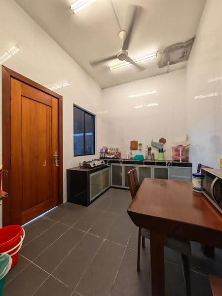 Link Bungalow for Sale in Taman Adda Heights (Tebrau) - Jeffrey Lim - Kitchen - PropertyGuru.com.my