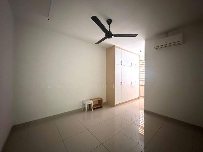 Rumah Bandar untuk Disewa di Bandar Saujana Putra (Tanjong Duabelas) - Amirruddin . - Bedroom - PropertyGuru.com.my