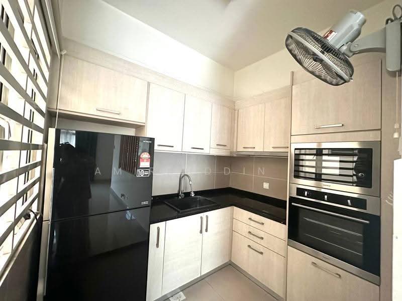 Rumah Bandar untuk Disewa di Bandar Saujana Putra (Tanjong Duabelas) - Amirruddin . - Kitchen - PropertyGuru.com.my