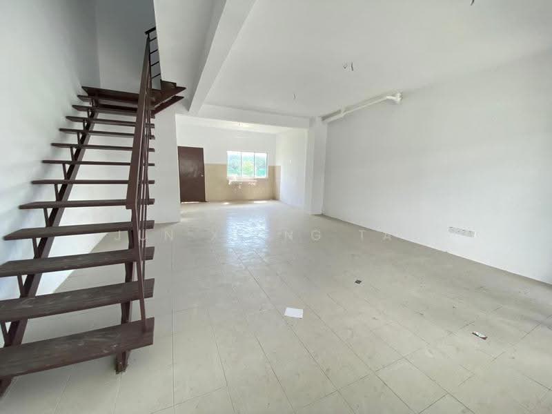 2-storey Terraced House for Sale in Taman Scientex Pasir Gudang (Pasir Gudang) - Jun Xiong Tan - Living Room - PropertyGuru.com.my
