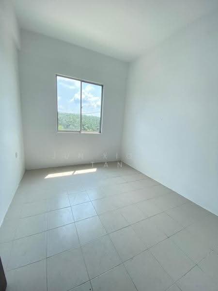 2-storey Terraced House for Sale in Taman Scientex Pasir Gudang (Pasir Gudang) - Jun Xiong Tan - Interior - PropertyGuru.com.my