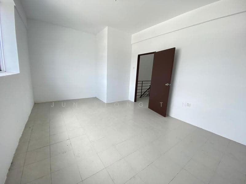 2-storey Terraced House for Sale in Taman Scientex Pasir Gudang (Pasir Gudang) - Jun Xiong Tan - Interior - PropertyGuru.com.my