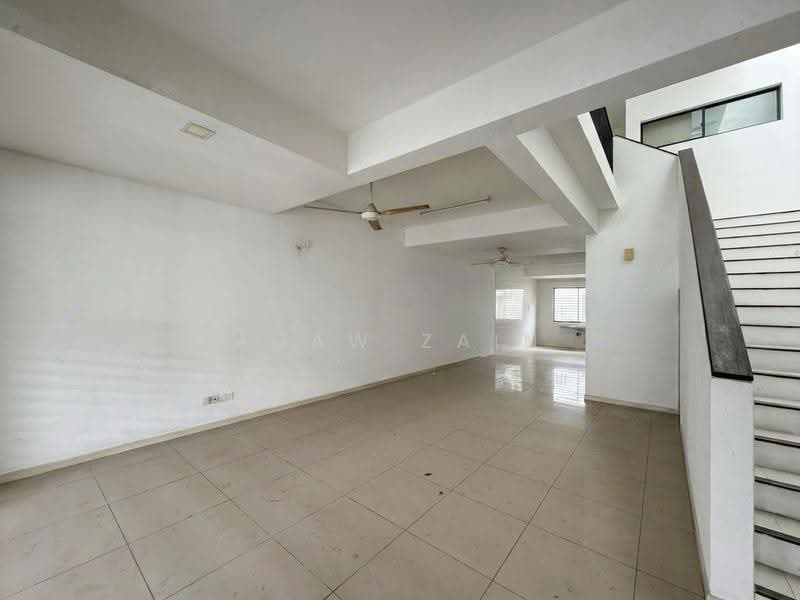 2-storey Terraced House for Sale in Taman Bayu Emas (Klang) - Adaw Zain - Living Room - PropertyGuru.com.my