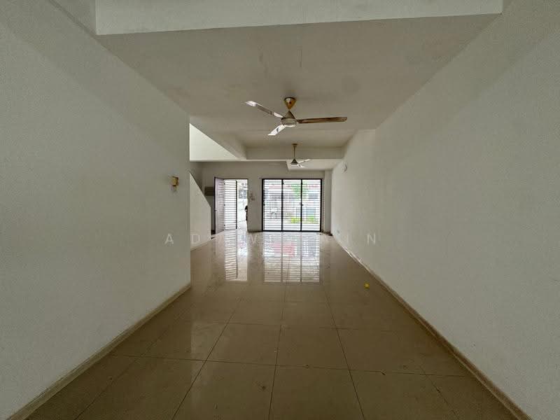 2-storey Terraced House for Sale in Taman Bayu Emas (Klang) - Adaw Zain - Living Room - PropertyGuru.com.my