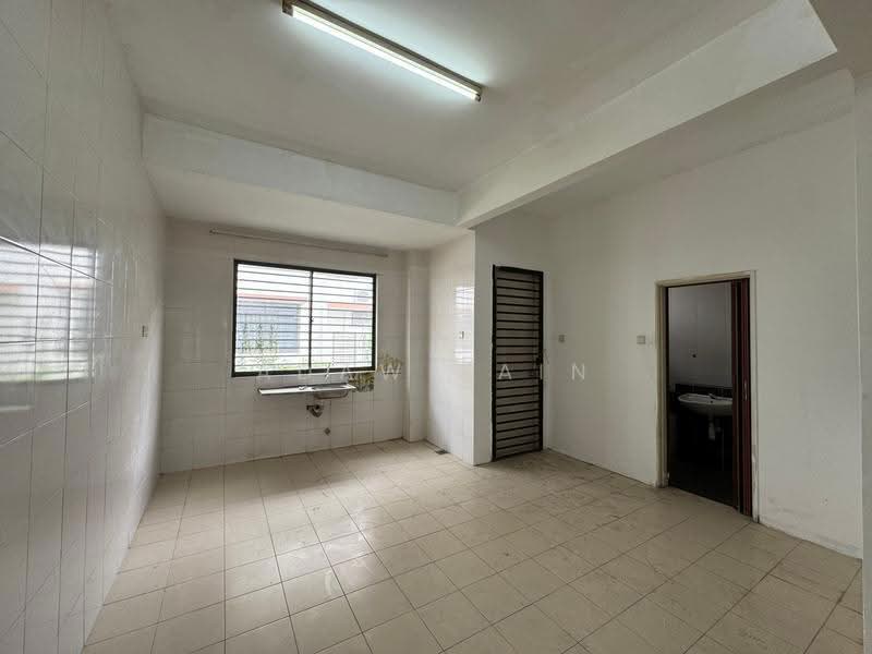 2-storey Terraced House for Sale in Taman Bayu Emas (Klang) - Adaw Zain - Kitchen - PropertyGuru.com.my