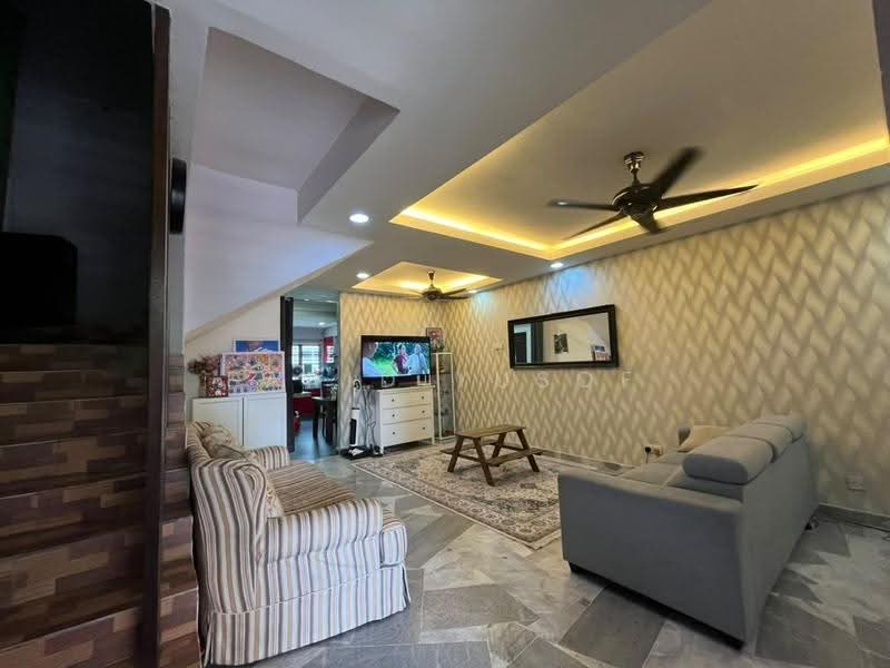 Rumah Teres 2-Tingkat untuk Dijual di Bandar Bukit Puchong (Puchong) - Farid Yusof - Living Room - PropertyGuru.com.my