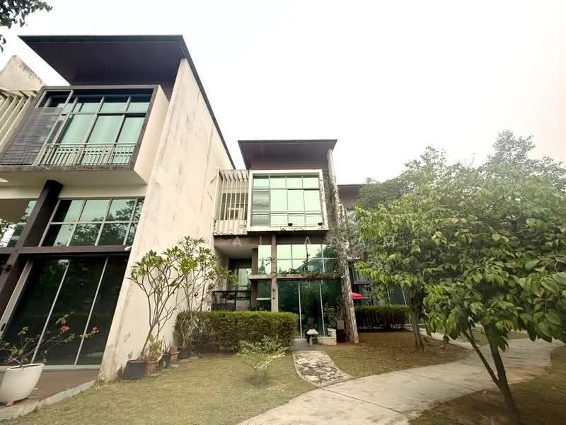 3-storey Terraced House for Sale in Cyberjaya (Selangor) - Akmal Adam - Exterior - PropertyGuru.com.my
