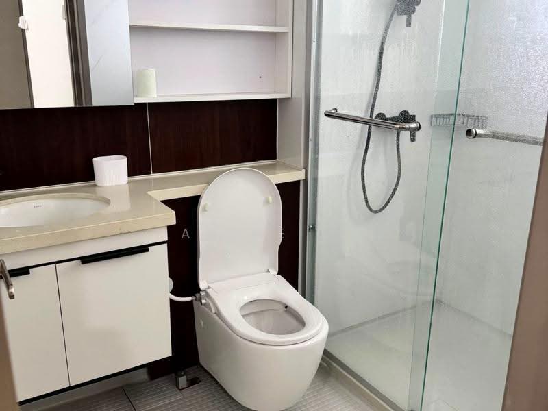 Service Residence for Sale at Bay Suites - Karine Lai - Bathroom - PropertyGuru.com.my