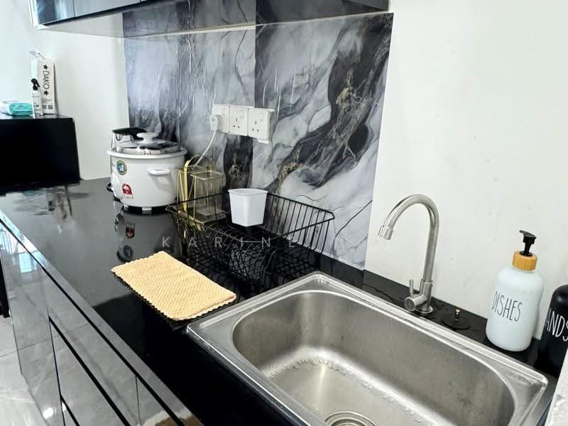 Service Residence for Sale at Bay Suites - Karine Lai - Kitchen - PropertyGuru.com.my