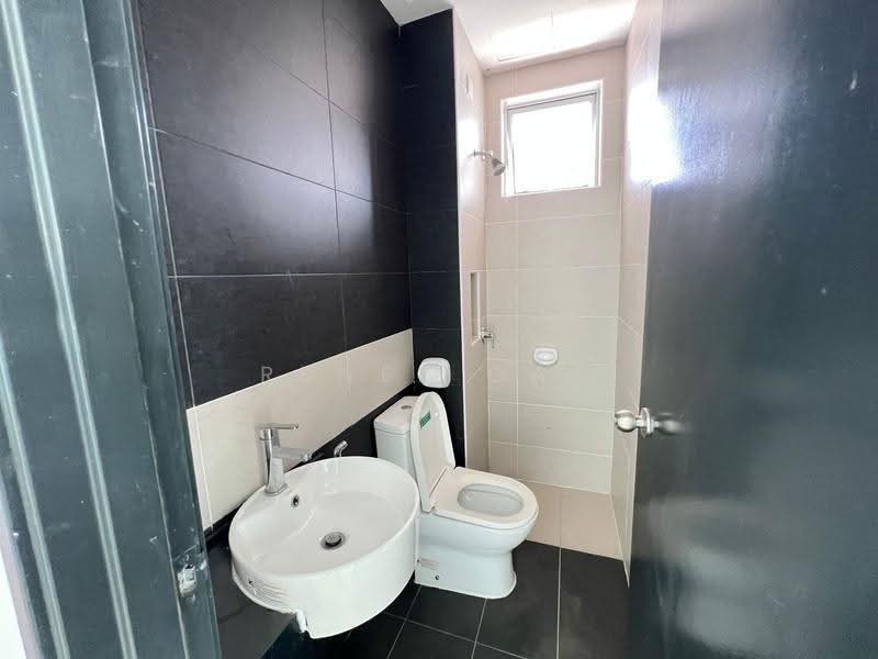 Service Residence for Sale at Vida Heights - Renee Gan - Bathroom - PropertyGuru.com.my