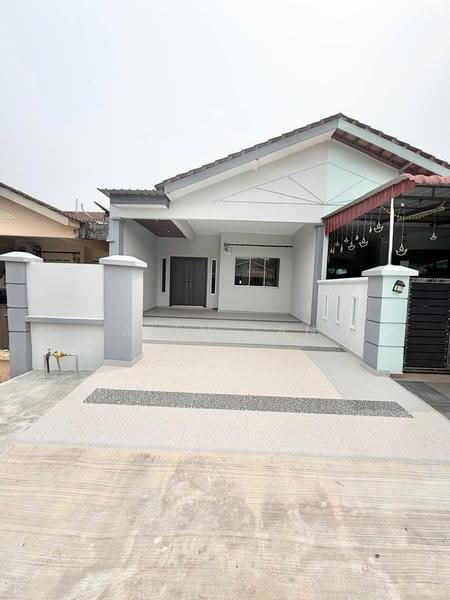 1-storey Terraced House for Sale in Johor Bahru (Johor) - Alen Tan - Exterior - PropertyGuru.com.my