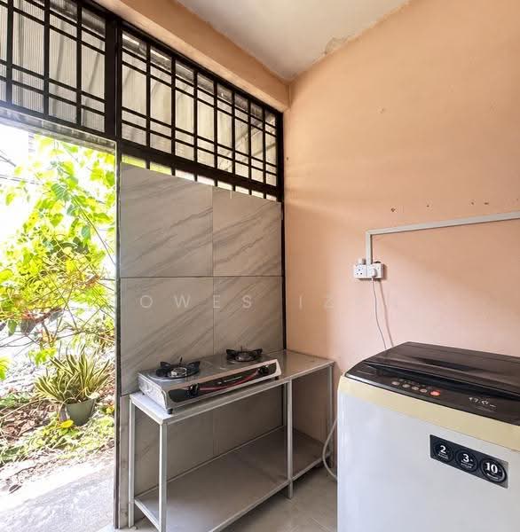 Rumah Teres 2-Tingkat untuk Dijual di Taman Nusantara Prima (Gelang Patah) - Howes Izan - Kitchen - PropertyGuru.com.my