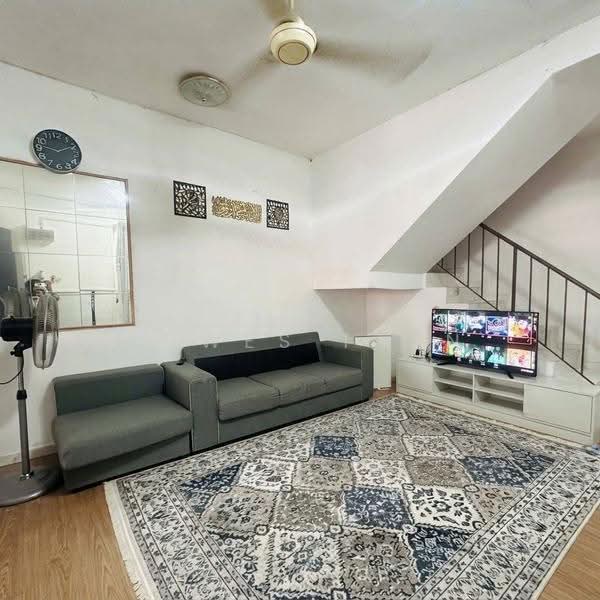Rumah Teres 2-Tingkat untuk Dijual di Taman Nusantara Prima (Gelang Patah) - Howes Izan - Living Room - PropertyGuru.com.my