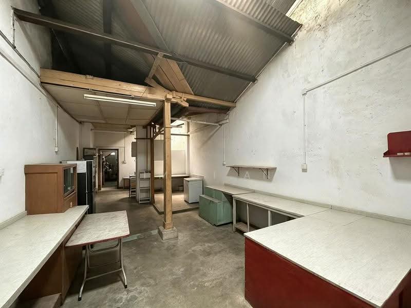 Shop / Office for Sale in George Town (Penang) - Lim Yi An - Kitchen - PropertyGuru.com.my