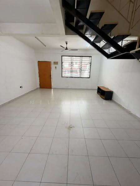 2-storey Terraced House for Sale in Taman Scientex Pasir Gudang (Pasir Gudang) - Melinda Ee - Living Room - PropertyGuru.com.my
