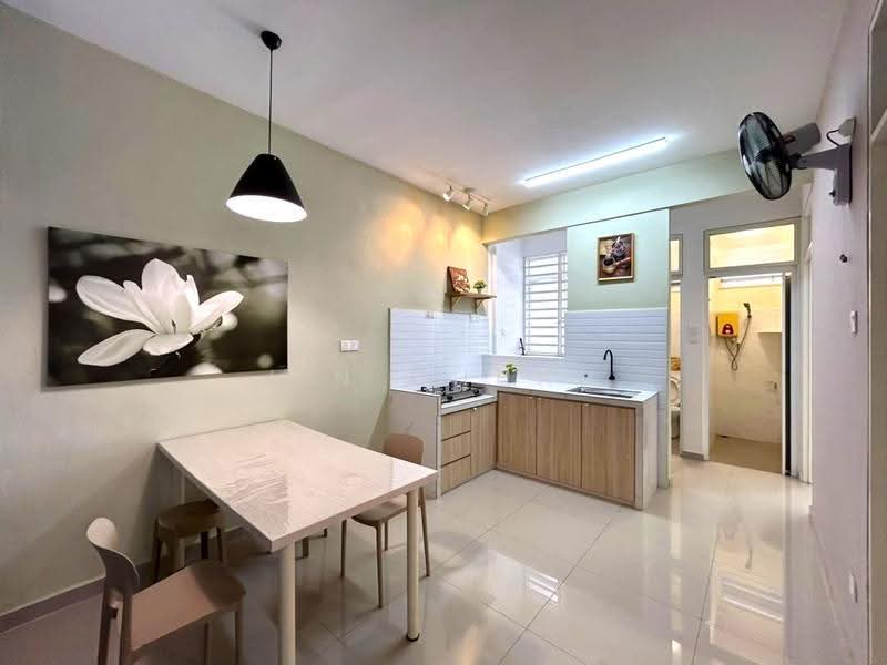 Rumah Flat untuk Disewa di Taman Jubilee Phase 2 - Jin Chuah - Kitchen - PropertyGuru.com.my