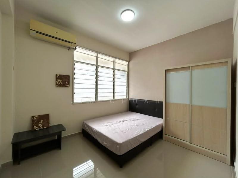 Rumah Flat untuk Disewa di Taman Jubilee Phase 2 - Jin Chuah - Bedroom - PropertyGuru.com.my