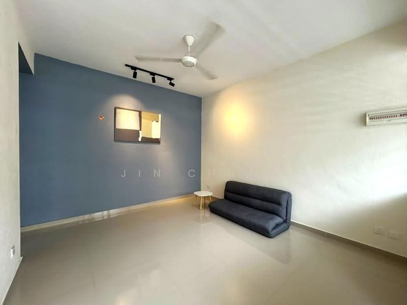 Rumah Flat untuk Disewa di Taman Jubilee Phase 2 - Jin Chuah - Living Room - PropertyGuru.com.my