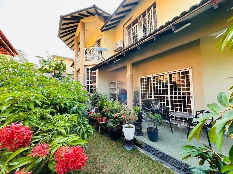 Bungalow House for Sale in Gombak (Selangor) - Lyna Kamil - PropertyGuru.com.my