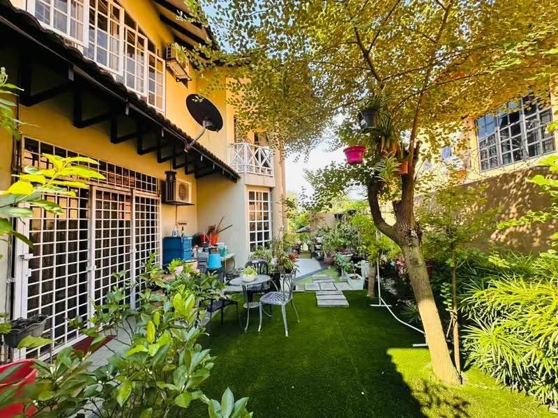 Bungalow House for Sale in Gombak (Selangor) - Lyna Kamil - PropertyGuru.com.my