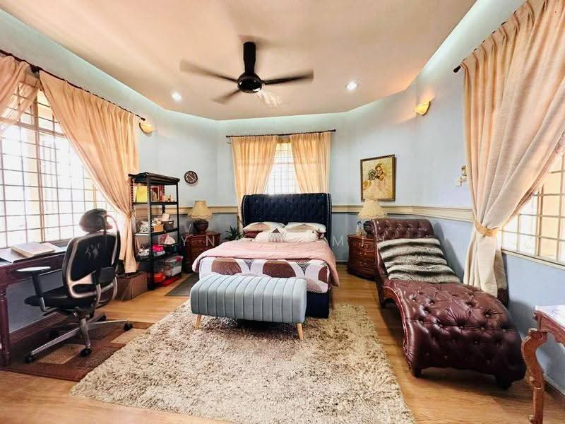 Bungalow House for Sale in Gombak (Selangor) - Lyna Kamil - PropertyGuru.com.my