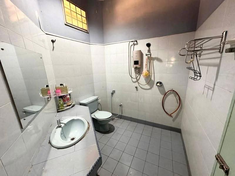 Bungalow House for Sale in Gombak (Selangor) - Lyna Kamil - PropertyGuru.com.my