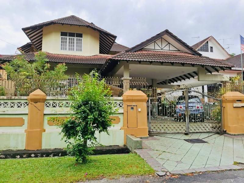 Bungalow House for Sale in Gombak (Selangor) - Lyna Kamil - PropertyGuru.com.my