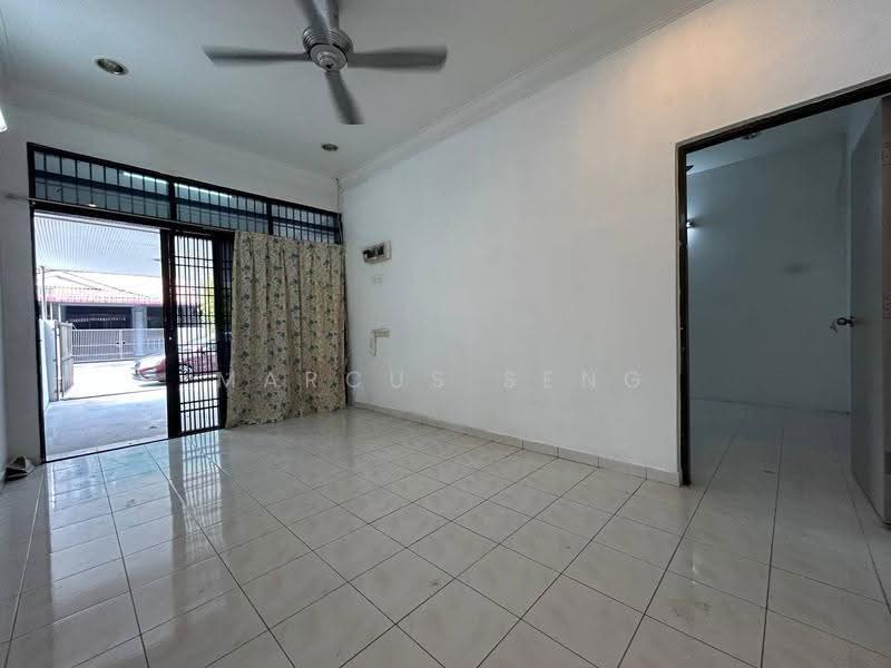 Rumah Teres 1-Tingkat untuk Dijual di Gunung Rapat (Ipoh) - Marcus Seng - Living Room - PropertyGuru.com.my