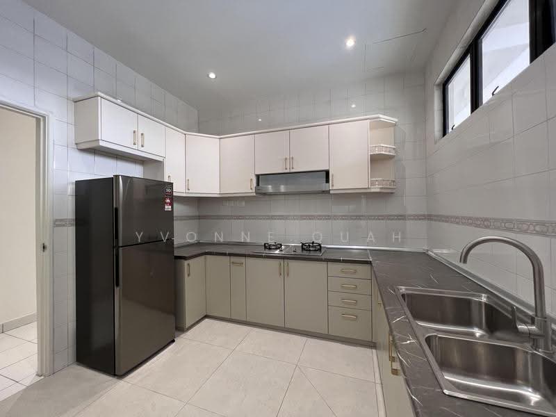Kondominium untuk Disewa di Prima 16 (Prima Sixteen) The Second Chapter - Yvonne Quah - Kitchen - PropertyGuru.com.my
